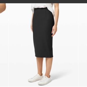 Lululemon A New Route Black Pencil Midi Skirt